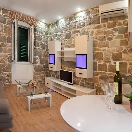 Apartment Casa Matosica Split